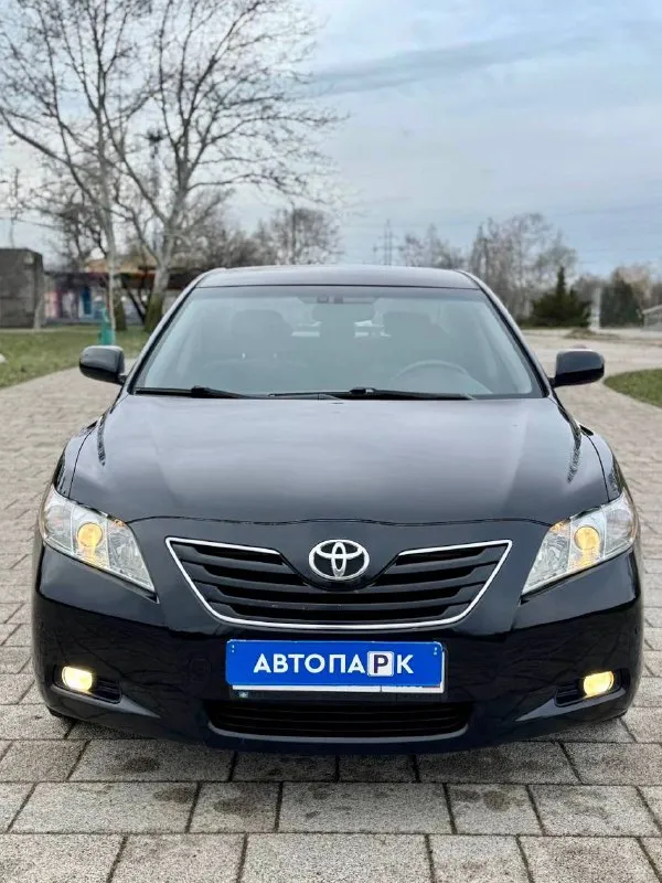 🇯🇵 toyota camry v40 💰цена: 1 000 000р 🏢город: мариуполь 📅год выпуска: 2008 🧾пробег: 269 290 км. ⚙️двигатель: 2.4 ⛽топливо: бензин ⚙️кпп: механика 📞 телефон: +7-949-727-41-51 +7-949-551-91-52 +7-989-263-55-56 💾 описание: ✅ camry 40 - машина, которая не нуждается в описании. автомат калашникова среди автомобилей. сборка япония. кузов в прекрасном состоянии - ровный, без дефектов, весь в родной краске 100%. ✅ двигатель 2.4 в народе именуемый "миллионник" в паре с классической механикой, очень надёжный и не прихотливый. настоящий пробег. ✅ отличная комплектация: двух зонный климат-контроль ❄️, кожаный мульти-руль, парктроник перед/зад, подогрев сидений, отличная зимняя резина nexen. улица шевченко 269 - фотография - 2