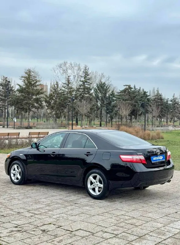 🇯🇵 toyota camry v40 💰цена: 1 000 000р 🏢город: мариуполь 📅год выпуска: 2008 🧾пробег: 269 290 км. ⚙️двигатель: 2.4 ⛽топливо: бензин ⚙️кпп: механика 📞 телефон: +7-949-727-41-51 +7-949-551-91-52 +7-989-263-55-56 💾 описание: ✅ camry 40 - машина, которая не нуждается в описании. автомат калашникова среди автомобилей. сборка япония. кузов в прекрасном состоянии - ровный, без дефектов, весь в родной краске 100%. ✅ двигатель 2.4 в народе именуемый "миллионник" в паре с классической механикой, очень надёжный и не прихотливый. настоящий пробег. ✅ отличная комплектация: двух зонный климат-контроль ❄️, кожаный мульти-руль, парктроник перед/зад, подогрев сидений, отличная зимняя резина nexen. улица шевченко 269 - фотография - 6