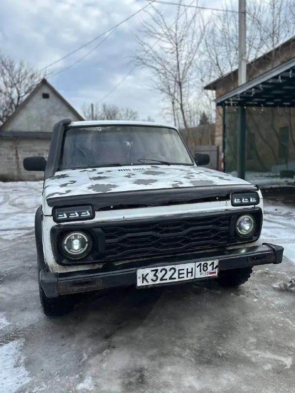 Нива 2121 2013 год инжектор 5 ступка техника идеал, двигатель как часики, ходовая вся перебрана без единых звуков, коробка 5 ступка нечего не выбивает, инжектор с гидрачем, осмотр макеевка, могу привезти куда нужно будет цена 300000 +7 (949) 638-01-13 - фотография - 2