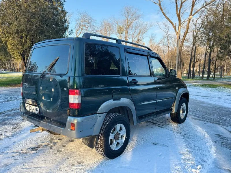‼️продам‼️ 🚘марка: уаз patriot ⚙️двигатель 2.7 📦кпп: механика ⛽️вид топлива: газ/бензин 📅год выпуска: 2006 💴цена: 550.000 рублей 🛞пробег:180.000 км 📝описание: состояния отличное! вопще без вложений, вся обслужена один хозяин по факту и в птс, машина грязи не видела только городской режим, всё работает без нареканий ! новая резина 🛞 документы в полном порядке ! газ вписан ! • эл стекло подъёмники всех дверей •усилитель руля •подогревы сидений • мультимедия usb aux bluetooth •противотуманные фары 📍•город мариуполь 📞 звоните: +7-949-730-93-61 - фотография - 3