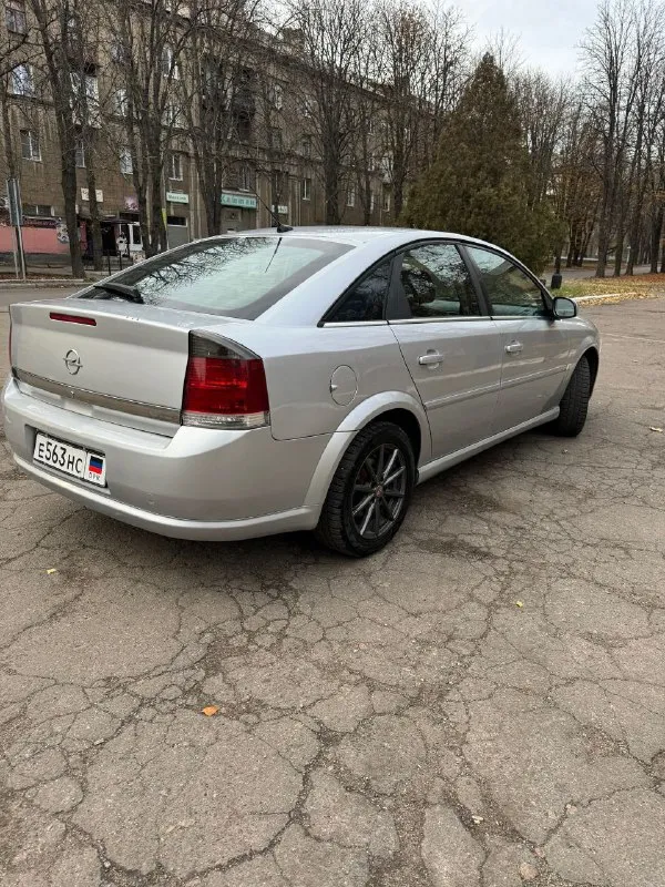 Опель 2006г. вектра с 2.2 бензин пробег 255 т. мкпп 6ступ. состояние отличное! весь срок эксплуатации в одних руках, цена 650т. на 180 регионе. +79494843925 - фотография - 4