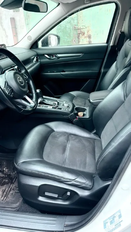 Продам mazda cx-5 touring 2019 была пригнана в 22 году из грузии и находится в одной семье. полный привод пробег 130 000 км. двигатель 2.5 атмосферный коробка автомат aisin 6 ст. бесключевой доступ удержание в полосах, слепые зоны адапнивный круиз контроль кожаный салон стоимость 2 300 000 торг +7 (949) 413-82-52 юлия 📞 звоните: +7(949)4138252 - фотография - 8