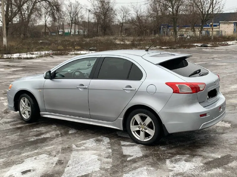 Mitsubishi lancer x 1.8 год 2008 пробег 246т автомобиль в отличном состоянии! вложений не требует мотор работает идеально масло не ест коробка механика! не вариатор по ходовой все в штатном режиме салон ухоженный сохранился хорошо кузов проемы пороги всё хорошем состоянии почти вся заводском окрасе крашеная четыре детали вторичные окрас остальное всё завод! автомобиль достойный и шустрый г. мариуполь цена 725т небольшой торг +79496347909 - фотография - 3