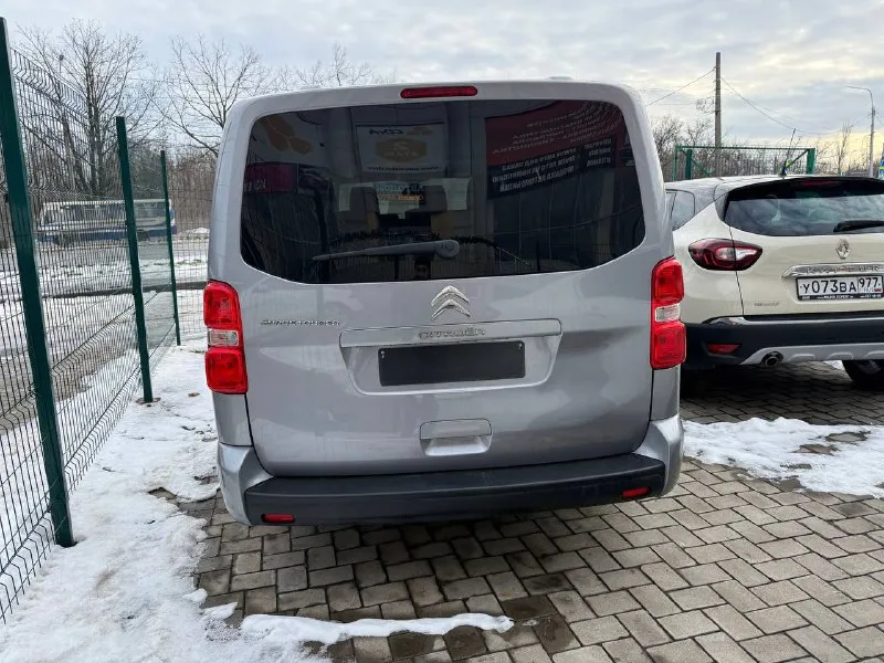 Citroen jumpy spacetour год:2020 двигатель:1.5t дизель кпп: механика привод: передний пробег:149000км цена:2500000₽ 📞 🇷🇺 звоните: +79496107823 - фотография - 3