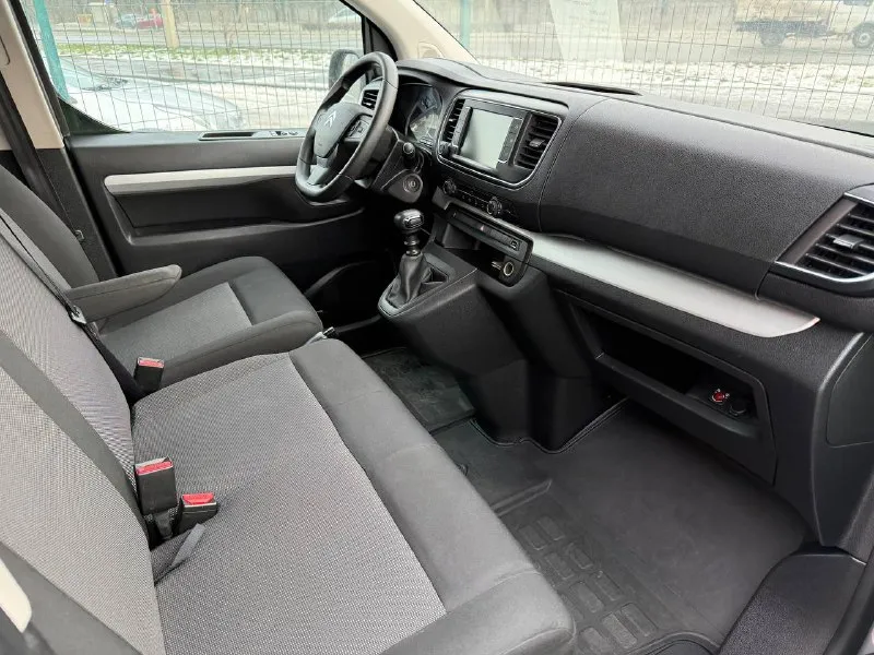 Citroen jumpy spacetour год:2020 двигатель:1.5t дизель кпп: механика привод: передний пробег:149000км цена:2500000₽ 📞 🇷🇺 звоните: +79496107823 - фотография - 6