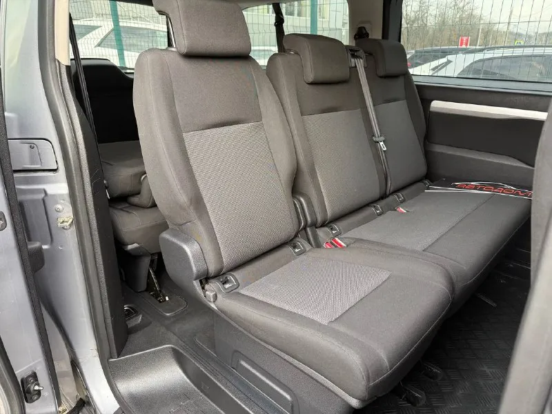 Citroen jumpy spacetour год:2020 двигатель:1.5t дизель кпп: механика привод: передний пробег:149000км цена:2500000₽ 📞 🇷🇺 звоните: +79496107823 - фотография - 7