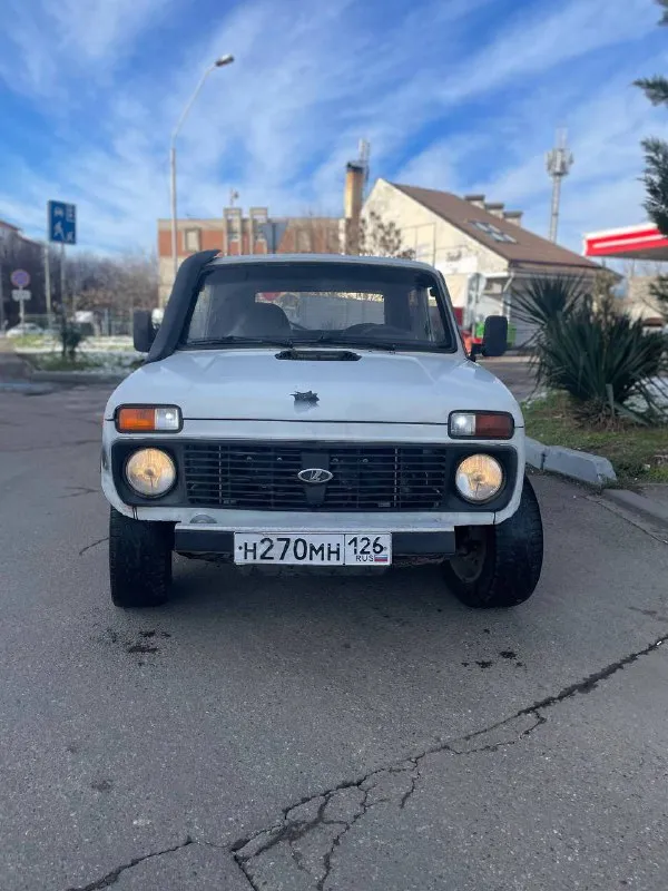 Нива 2003 год 1,7 мт 205,000 км пробег инжектор машина в идеальном состоянии как технически так и по... - фотография