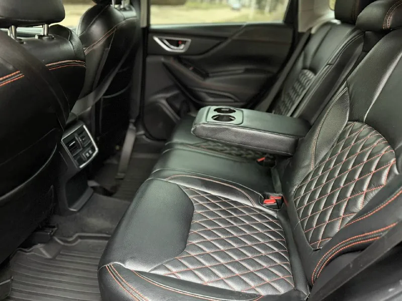 Продаю- subaru forester sport, год-2020,объём 2.5, пробег 90.000 км, один хозяин, полный привод, максимальная комплектация! единственная по такой максимальной комплектации в рф. колеса sparco, отличное состояние!!! адаптивный свет, система старт-стоп, бесключевой доступ, обогревы всех стекл, электроподогрев всех сидений и руля…… антиблокировочная система (abs) система распределения тормозного усилия (ebd) вспомогательная система торможения (bas) система курсовой устойчивости (esp) система помощи при спуске с горы (dac) система помощи при старте на подъеме (hac) переключатель режимов движения система предотвращения выезда из полосы движения (lka) круиз-контроль адаптивный круиз-контроль (accs) система управления дальним светом система адаптивного освещения дороги (afs) система мониторинга «слепых зон» система предотвращения столкновения с функцией автоматического торможения система контроля усталости водителя система контроля давления в шинах камера переднего обзора камер 📞 звоните: +7(949)3892313 - фотография - 8