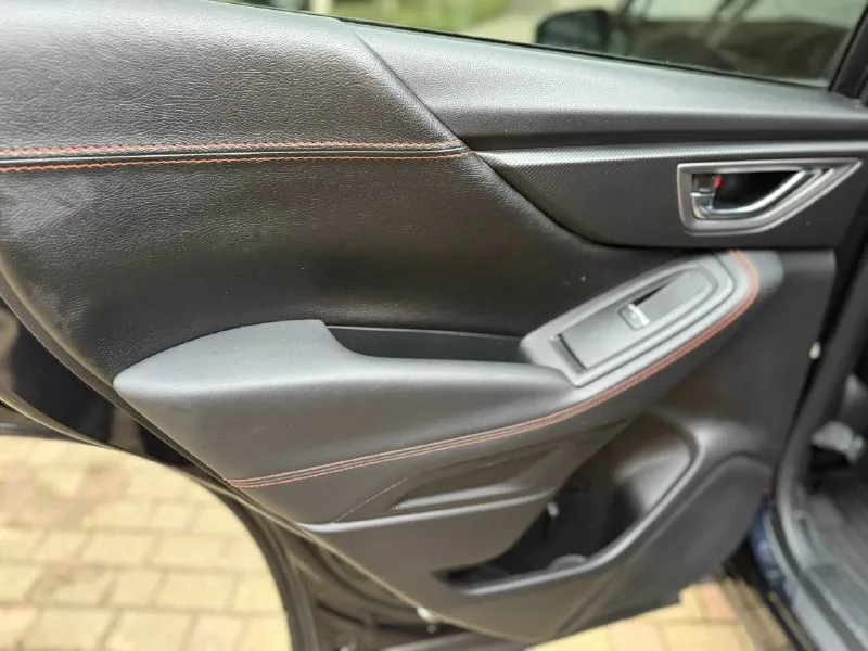 Продаю- subaru forester sport, год-2020,объём 2.5, пробег 90.000 км, один хозяин, полный привод, максимальная комплектация! единственная по такой максимальной комплектации в рф. колеса sparco, отличное состояние!!! адаптивный свет, система старт-стоп, бесключевой доступ, обогревы всех стекл, электроподогрев всех сидений и руля…… антиблокировочная система (abs) система распределения тормозного усилия (ebd) вспомогательная система торможения (bas) система курсовой устойчивости (esp) система помощи при спуске с горы (dac) система помощи при старте на подъеме (hac) переключатель режимов движения система предотвращения выезда из полосы движения (lka) круиз-контроль адаптивный круиз-контроль (accs) система управления дальним светом система адаптивного освещения дороги (afs) система мониторинга «слепых зон» система предотвращения столкновения с функцией автоматического торможения система контроля усталости водителя система контроля давления в шинах камера переднего обзора камер 📞 звоните: +7(949)3892313 - фотография - 9