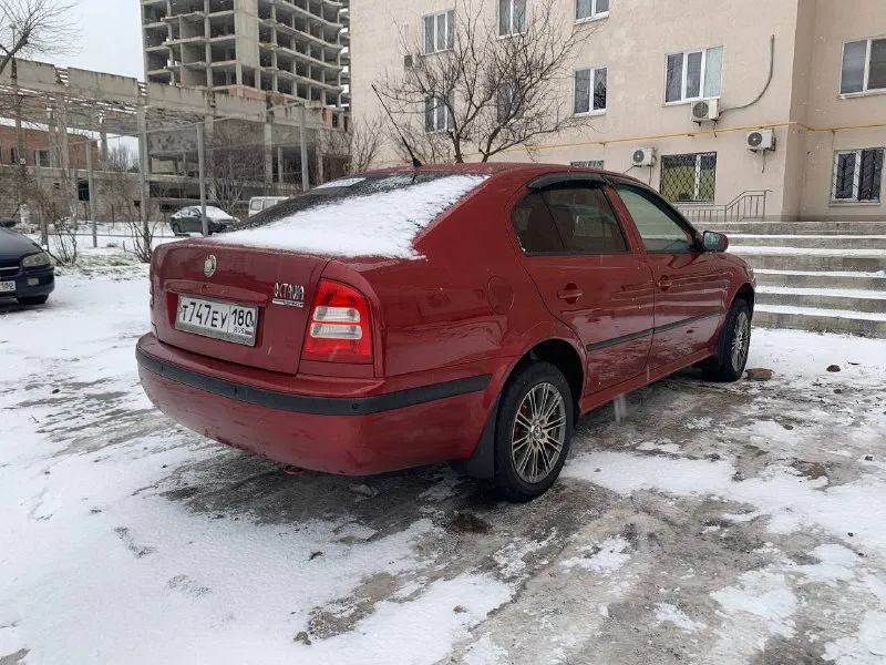 Продам skoda octavia tour год:2008 :1.4 едет бодро пробег:285.000 коробка:механика машина целиком и полностью обслужена, вложений не требует. из последнего что сделано:стойки задние, печка новая и обслужен кондиционер и еще по мелочам машина не гнилая и пробег реальный, автотека зеленая цена :540.000 руб. торг либо обмен все вопросы по телефону : +79496407500 📲 tg: богдан 📞 звоните: +7(949)6407500 - фотография - 3