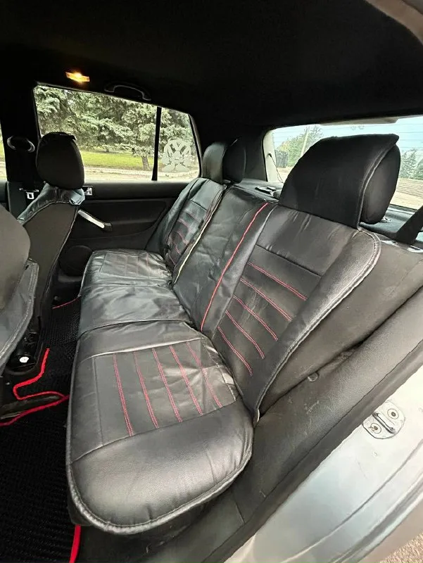 Продажа в днр продам volkswagen golf 4 год выпуска 2002,мотор 1.6 bcb, пробег: 171.000км. ✅2 хозяин по птс, любое переоформление без проблем!✅ ♻комплектация: усилитель руля, кондиционер, 4 стеклоподъемника, электрорегулировка зеркал, 4 подушки безопасности, abs, esp, 2 комплекта ключей. ♻кондиционер полностью новый (компрессор, блок управления, радиатор, осталось поменять 1 шлангу, она есть и заправить), новая рулевая рейка, сцепление (корзина + диск), заглушен egr (чек из-за него), ступицы на шпильках, новые задние тормозные суппорта, новые передние фары, новые опорные подшипники, новый аккумулятор. ✅осмотр г. горловка. цена: 460.000 руб + торг и много запчастей в подарок 🎁 подробности по телефону: +79495178819. 📞 звоните: +7(949)5178819 - фотография - 6