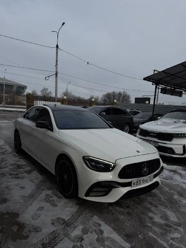 Mercedes-benz e350 amg 2021 год 4matic 109.000 км машина в идеальном состоянии, заводской окрас !!! имеет все нужные опции : камеры 360, сиденья с электро приводом подогревами и обдувами, акустика burmister оригинал, панорама, все ассистенты и авто пилот, адаптивный свет, навигация, диски р21 и два комплекта колес зима лето обслужена до мелочей, все жидкости, плюс колодки и диски по кругу, вложений 0 любые проверки на хорошей станции только за ! цена 4.950.000₽ обмен есть тоже +7 949 524 3150 детали по телефону 📞 🇷🇺 звоните: +79495243150 - фотография - 9