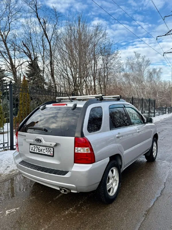 Продам kia sportage 2005 год
Двигатель 2.0 бензин 141 л. С, коробка механика 5 ступка, авто в отличном состоянии как по технике так и по кузову, новая зимняя резина на родном литье r16, магнитола андроид 2din, камера заднего вида, полный эл. Стекло пакет, рабочи климат контроль, подогрев сидений, по технике машина обслужена, пробег 232 тыс км, ходовая перебрана, стойки перед новые, колодки в круг новые, сцепление новое, стекла все родные включая лобовое !)
Цена 750 000 рублей + торг
Авто в макеевке: звоните +79495570537
Либо +79490443806
📞 🇷🇺 Звоните: +79495570537 - фотография - 3