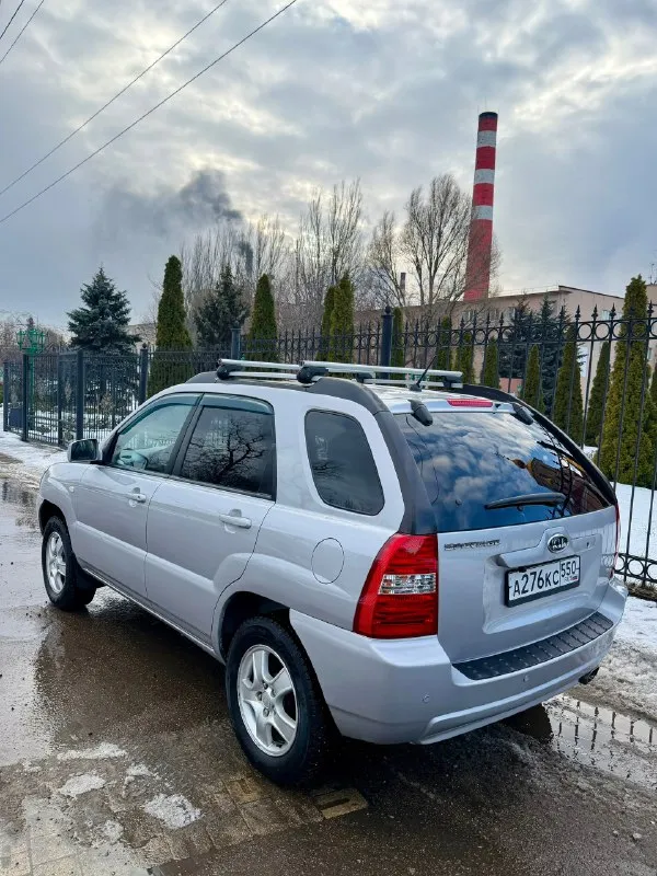 Продам kia sportage 2005 год
Двигатель 2.0 бензин 141 л. С, коробка механика 5 ступка, авто в отличном состоянии как по технике так и по кузову, новая зимняя резина на родном литье r16, магнитола андроид 2din, камера заднего вида, полный эл. Стекло пакет, рабочи климат контроль, подогрев сидений, по технике машина обслужена, пробег 232 тыс км, ходовая перебрана, стойки перед новые, колодки в круг новые, сцепление новое, стекла все родные включая лобовое !)
Цена 750 000 рублей + торг
Авто в макеевке: звоните +79495570537
Либо +79490443806
📞 🇷🇺 Звоните: +79495570537 - фотография - 4
