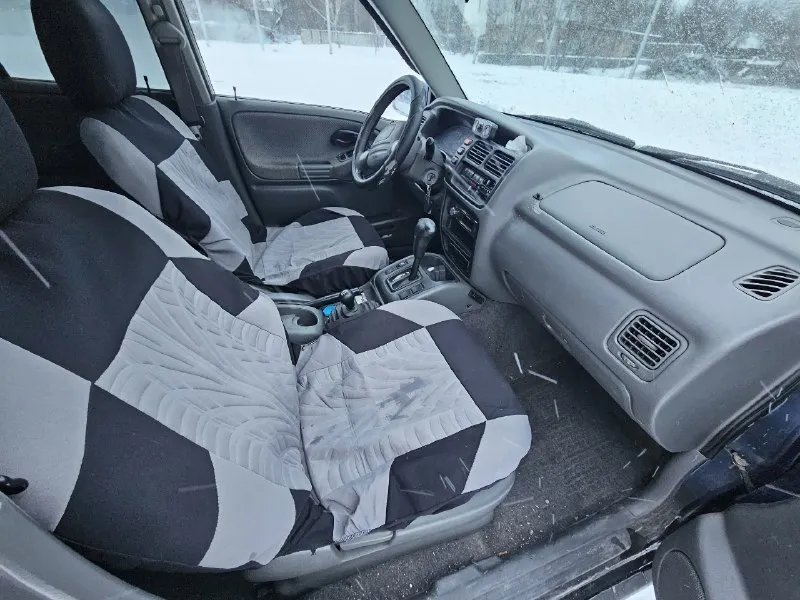 Suzuki grand vitara 1999г 2,5 бензин акпп 234т км авто в хорошем состоянии, на полном ходу. мотор/коробка отлично. не гнилая, обработанная, вин на раме отлично читается. 490т руб 949 521 34 11 📞 🇷🇺 звоните: +79495213411 - фотография - 9