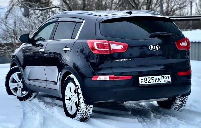 Продам kia sportage в родном окрасе
Год:2012
Цена:1.380.000₽
Привод полный
Пробег:163.000 км
Коробка автомат
Комплектация пред максимальная
Номер:+79495011956 или +79491003435 связь не всегда ловит на обоих номерах есть телеграмм и ватсап
Авто в хорошем технически и внешнем состоянии без каких либо вложений!коробка и мотор работают идеально! Все масла и фильтра поменяны! Ходовая вся обслужена!машина в пред максимальной комплектации:без ключевой доступ, кнопка старт стоп, климат контроль, кожаный салон, подогрев руля, подогрев всех 4х сидений, обогрев переднего и заднего стекла, парктроники, камера заднего вида, датчики света и дождя, ксенон, мульти руль, круиз контроль и многое другое! Новая 17 зимняя резина, авто действительно в идеальном состоянии!больше информации по телефону!
📞 🇷🇺 Звоните: +79495011956 - фотография - 4