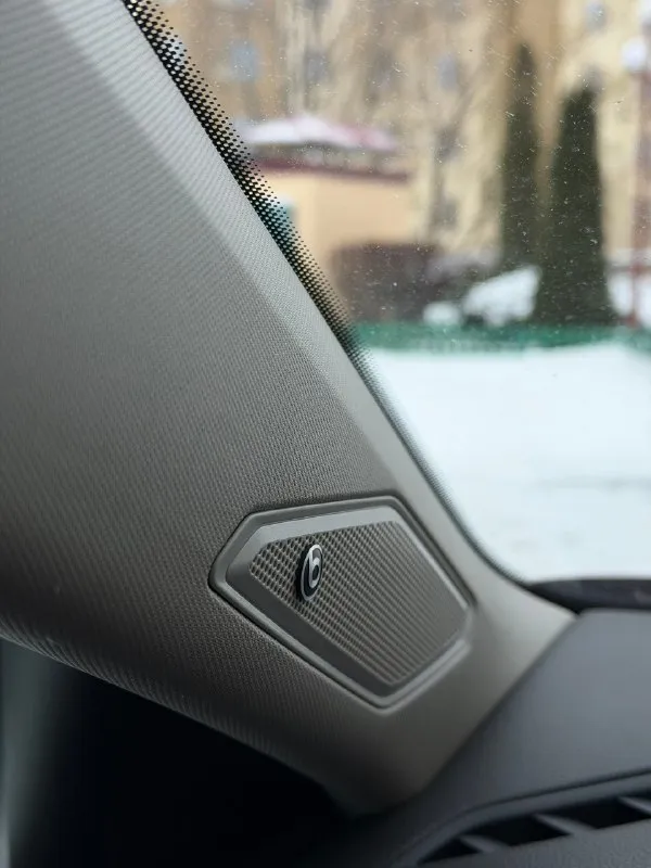 Volkswagen jetta sel 2020 год,97.500 тыс. км пробег. 1.4т, 8-ми ступенчатый автомат(aisin) •цифровая панель приборов (virtuаl сосkрit) •максимальная мультимедиа мiв с саrрlаy •музыка веаts, сабвуфер в багажнике(играет превосходно) •аmbiеnt подсветка всего салона •бесключевой доступ •адаптивный круиз контроль (дистроник) с камерой, подруливанием, удержание в полосе(автомобиль управляется сам) •подогрев руля, передних и задних сидений. •камера заднего вида •датчик света/датчик дождя •панорамная крыша дистанционный запуск автомобиля. шикарное состояние. обслужена, новая резина. стекла заводские, оптика оригинал, безопастность на месте. 1.930₽ +7(949)7117711 📞 🇷🇺 звоните: +79497117711 - фотография - 8