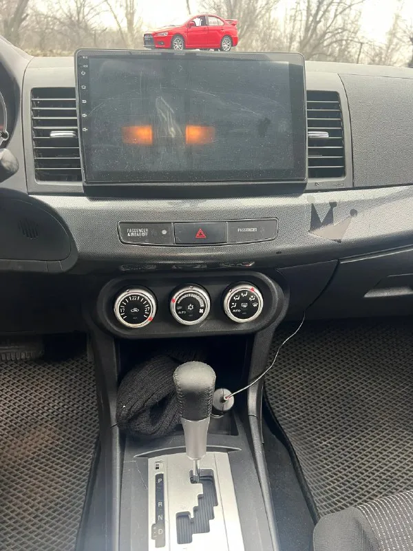 Продам митсубиси лансер x 2008г двигатель 1.8 пробег 233тыс 2 хозяина коробка:акпп двигатель не дымит, масло не ест. акпп не пинает, не буксует, переключает мягко и плавно! ходовая обслужена! новое акб, новые стойки стабилизатора в круг, новые блины передние и колодки передние, новые резинки стабилизатора, новый стартер, новый гидроусилитель руля, новый левый рычаг в сборе, новые стойки передние, новое масло в двигателе и фильтра! по электрике все работает, кондиционер заправлен! комплектация: датчик дождя/света, подогревы передних сидений, климат контроль, сенсорная мультимедиа с камерой заднего вида, сигнализация с автозапуском и обратной связью, эл. подогрев и регулировка зеркал. документы кристально чистые, без запретов, без штрафов, переоформление без проблем цена 680т. р. небольшой торг у капота. г. торез +79493745821 +7 (949) 126-74-52 📞 🇷🇺 звоните: +7(937)4582179 - фотография - 8