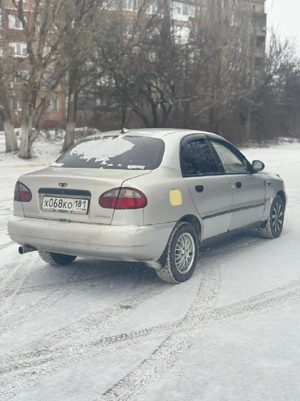 От собственника!!!
Продам дэо ланос 1.4 (2007 год)
Владею с 2012 года.
По технике все отлично, без каких-либо подводных камней, ходовая булочка, двигатель работает четко, не троит и не дымит.
20 Декабря 2025 года была поменяна прокладка гбц. Масло, фильтра и антифриз соответсвенно новые!
Дно и пороги целые, не гнилые.
По кузову есть моменты (на фото видно).
Просьба звонить заинтересованных, а не тратить мое и свое время впустую!
Осмотр: г. Антрацит
Цена: 135 000 ₽
М. Т. + 7 959 107 50 22
Телеграмм: + 7 908 193 81 87
📞 🇷🇺 Звоните: +7(908)1938187 - фотография - 6