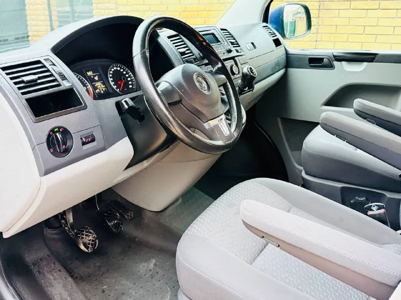 🚗 🚗 продам volkswagen caravelle 2014 года 2.0 tdi механика авто в идеальном состояние без каких либо дефектов и вложений обслужен от а до я грм масла фильтра колодки новый маховик в заборе с сцеплением фирмы luk зимняя резина nokian nordman 7 цешка вбасто до тяжки дверей две печки два кондиционера все для комфорта есть салон ухоженный без царапин и затертостей пробег оригинал 245 т любые проверки авто не пригон куплен новым у официального дилера сборка немецкая машина достойна за нее не стыдно я собвствиник владею больше двух лет в коммерции не учятвывала и в перевозках тоже сугубо симеоне авто выходного дня кому нужен реально достойный бусик звоните приезжайте смотрите феникс +79494528517 89613916172 ватцап телеграмм цена 2.200 торг реальному пок цена: 2200000 ₽ 📲 tg: павел 📞 🇷🇺 звоните: +79494528517 авторынок днр донецк - фотография - 8