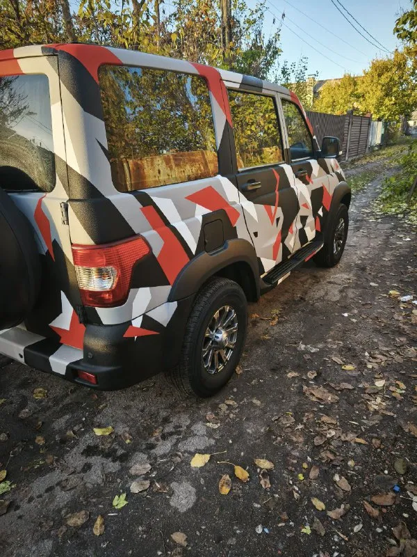 🚗 уаз патриот 2015год. двигатель без каких либо замечаний в хорошем техническом состоянии. трансмиссия полностью обслужена, замена диска сцепления с корзиной. мосты кпп раздатка обслужена. ходовая часть полностью новая до каждого болтика. кондиционер морозит, печка жарит. за машину не стыдно своевременное обслуживание. крайнее обслуживание 22.11.25г на сумму 173т. р чеки и наряд имеются. цена на пару дней. торга нет и не будет за машину не стыдно. цена: 650000 ₽ 📲 tg: байкал 📞 🇷🇺 звоните: +79494391244 авторынок днр донецк - фотография - 2