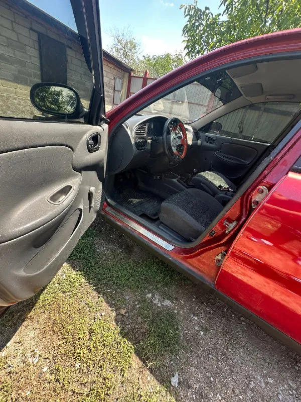 Продам ланос поляк 1.5 ❗️цена 150 торг ❗️ пробег 222.000т. стоит газовое оборудование❗ делали капитальный ремонт двигателя на 180 тысяч мотор работает отлично, коробка так же! переваривал пороги, антикорил днище! ✅ были куплены двери, не дошли руки поставить отдам летние колеса новые❗, зима тоже новая (липучка) машина никогда не подводила +79495035373 никита 📞 🇷🇺 звоните: +79495035373 - фотография - 4