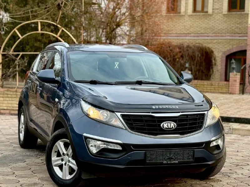 Продам kia sportage 2014 года (рестайлинг) 1430000 торг ( пробег 135т) обслужена от и до. двигатель работает (идеально) объём - 2.0л. мотор коробка автомат aisin листает отменно лобовое без трещин, сколов. подогрев руля подогрев переднего заднего ряда сидений датчик света дождя задний парктроник камера заднего вида хорошая мультимедиа помощь при спуске все вопросы по телефону +79081827373 феникс +79494737372 📞 🇷🇺 звоните: +7(908)1827373 - фотография - 1