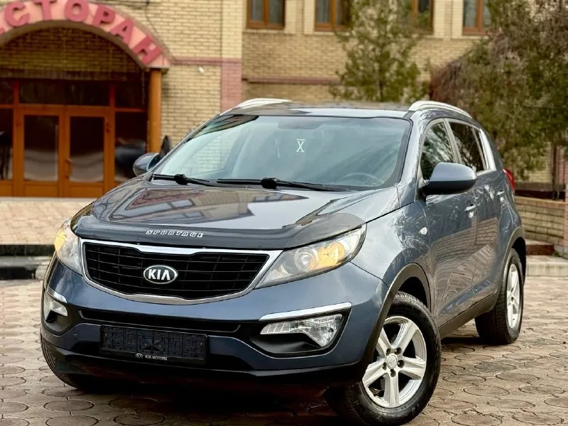Продам kia sportage 2014 года (рестайлинг) 1430000 торг ( пробег 135т) обслужена от и до. двигатель работает (идеально) объём - 2.0л. мотор коробка автомат aisin листает отменно лобовое без трещин, сколов. подогрев руля подогрев переднего заднего ряда сидений датчик света дождя задний парктроник камера заднего вида хорошая мультимедиа помощь при спуске все вопросы по телефону +79081827373 феникс +79494737372 📞 🇷🇺 звоните: +7(908)1827373 - фотография - 2