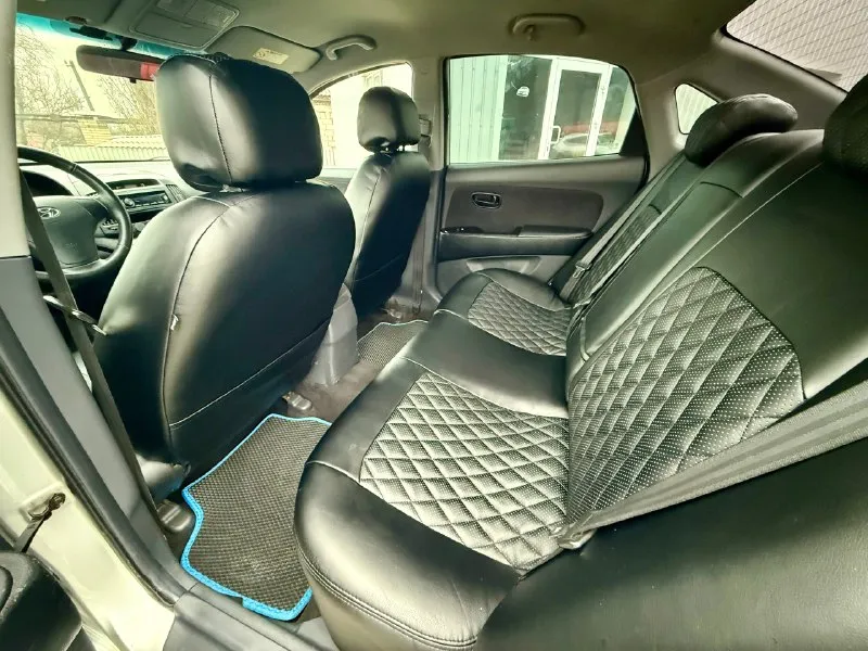 💶 цена:740.000р 📮 город:донецк 🚘 марка / модель:hyundai elantra 📅 год выпуска:2006 📊 пробег:230.000км ⛽ двигатель (тип, объем, ):бензин 1.6 🔧 тип кпп:автомат 📝 описание:машина в очень хорошем состоянии. кузов без рыжиков и гнили, полностью обслужена, хорошая комплектация. климат работает. переоформление без проблем. возможна продажа в кредит. ☎ контактный телефон:+79495001160(телеграм) 📞 🇷🇺 звоните: +79495001160 - фотография - 9