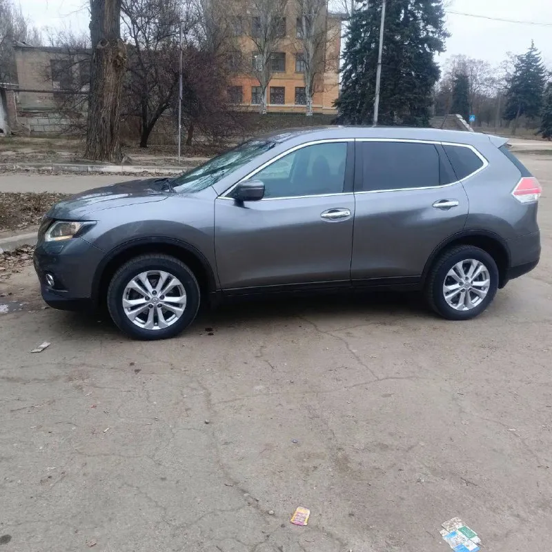 🚗 в продаже ниссан x-trail 2015 г. в. автомобиль действительно в отличном состоянии с 2 владельцами и с родным пробегом 151 тыс км. техническая часть в идеале, абсолютно никаких вложений. пробег подтверждается автотекой и заказ нарядами за предыдущие годы. оригинальный птс. 2 ключа. жирная комплектация: -автозапуск -кнопка старт/стоп, бесключевой доступ -климат контроль -подогревы стекол, сидений -электропривод багажника -круиз контроль -электро ручник. -омыватели фар и др. салон также отлично сохранился, не изношен. юридически чистая. цена 1 560 000. хороший торг возле авто. донецк кировский район. +79491452569 вадим. цена: 1560000 ₽ 📲 tg: юлия артуровна 📞 🇷🇺 звоните: +79491452569 авторынок днр донецк - фотография - 6