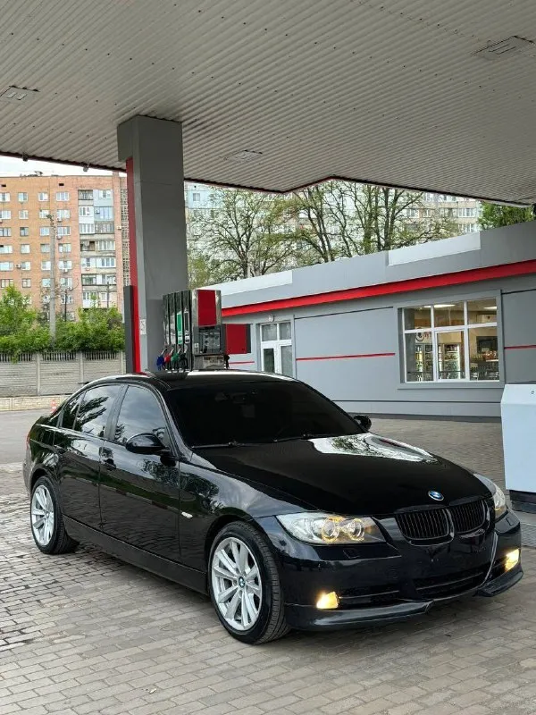 Продается bmw e90 – ваш идеальный спортивный седан! ищете автомобиль, который сочетает в себе мощь, стиль и комфорт? тогда обратите внимание на этот великолепный bmw e90 с 2-литровым двигателем! 🚗 основные характеристики: модель: bmw e90 двигатель: 2 литра, обеспечивающий отличную динамику и экономичность пробег: км год выпуска: [2006] цвет: [черный] кузов: седан, который сочетает в себе элегантность и спортивный характер ✨ преимущества: спортивные характеристики: мощный двигатель и точная управляемость делают каждую поездку незабываемой. этот автомобиль подарит вам истинное удовольствие от вождения! комфорт и технологии: оснащен современными системами безопасности и мультимедиа, которые делают каждую поездку комфортной и безопасной. стильный дизайн: элегантные линии кузова и характерные черты bmw создают неповторимый внешний вид, который привлечет внимание на дороге. 🔧 состояние: автомобиль находится в отличном состоянии, все технические обслуживания проводились вов 📞 звоните: +7(949)5208435 - фотография - 3