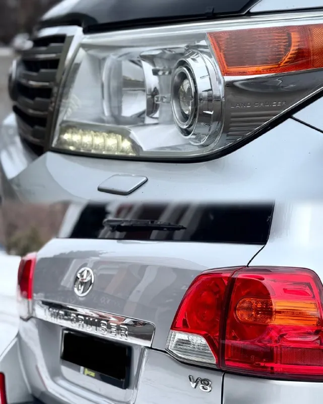 Продам toyota land cruiser 200 рестайлинг : 4.5 турбо год: 2013 кпп: автоматическая привод: полный пробег: 298.000 как новый не бит не крашен все, заводские стекла двойные два комплекта ключей и колес лето на 21 дисках полностью обслужена(заказ наряды есть), без дтп, пред максимальная комплектация. повторяю состояние авто редкое салон кузов техника на 200 процентов идеал все оригинал на всех деталях вин весь в заводе автотека зеленая еще детальней по телефону +79592852300 также воцап и телеграм +79097516960 срочно цена: 3🍋750 торг 📞 звоните: +7(959)2852300 - фотография - 7