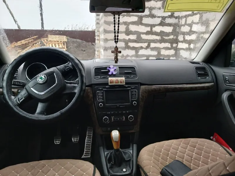 Продам skoda yeti 2010 год 206 тыс пробе,1.8 turbo, mеханика, по машине ничего делать не надо, все работает как часы, мотор коробка идеал, я хозяин по т. п, цена 675 тыс торг, +79490045258 пгт ялта 📲 tg: borz 📞 звоните: +7(949)0045258 - фотография - 6