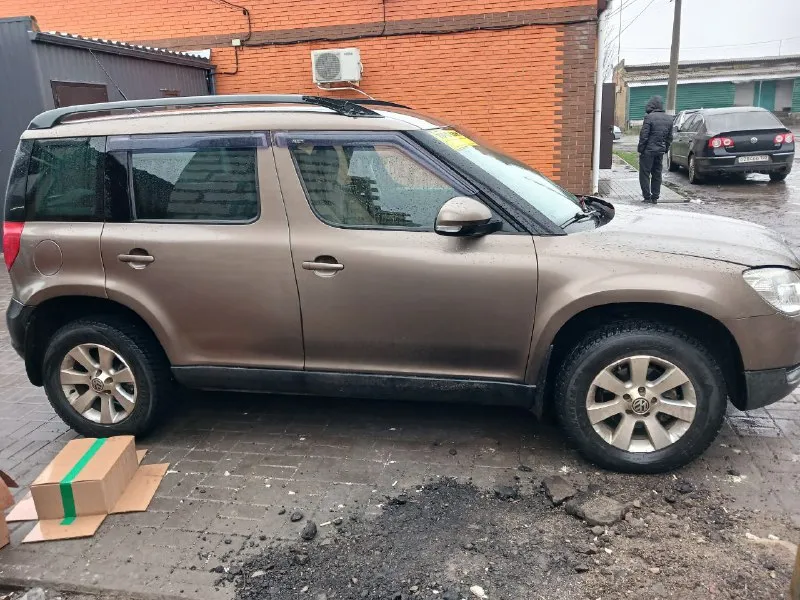 Продам skoda yeti 2010 год 206 тыс пробе,1.8 turbo, mеханика, по машине ничего делать не надо, все работает как часы, мотор коробка идеал, я хозяин по т. п, цена 675 тыс торг, +79490045258 пгт ялта 📲 tg: borz 📞 звоните: +7(949)0045258 - фотография - 7