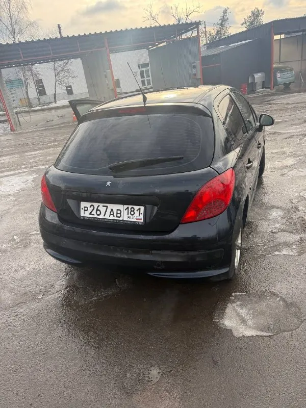 Peugeot 207, pegeot 207 год выпуска этой замечательной ласточки 2007 пробег 140,000 коробка автомат объём 1,6 машина бодрая, не одного рыжика стеклоподьемники, кондиционер. есть летняя резина. один косяк трещина на лобовом. хочу 385т. р маленький торг у капота ☎️ 959 546-61-60 📞 звоните: +7(959)5466160 - фотография - 6