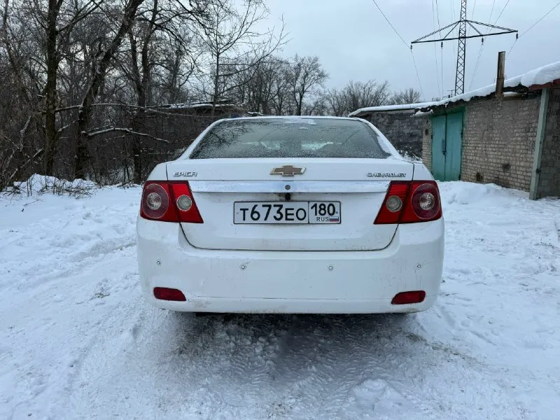 Chevrolet epica 2007 2.0 бензин коробка 5 ступенчатая механика, ходовка мячик, я владелец, документы в порядке, два ключа, есть моменты по лкп. недавно поменял свечи, колодки и масло. комплектация: ✅ круизконтроль ✅ кондиционер ✅ кожаный салон ✅ мультируль ✅ подогрев передних сидений ✅ сенсорная магнитола ✅ carplay ✅ камера заднего вида + видеорегистратор ✅ парктроники ✅ хорошая музыка ✅ электропривод водительского сидения ✅ подогрев заднего стекла ✅ led оптика ❗️цена: 470 т. р. + торг у капота осмотр в г. ясиноватая +79497294495 📞 звоните: +7(949)7294495 - фотография - 5
