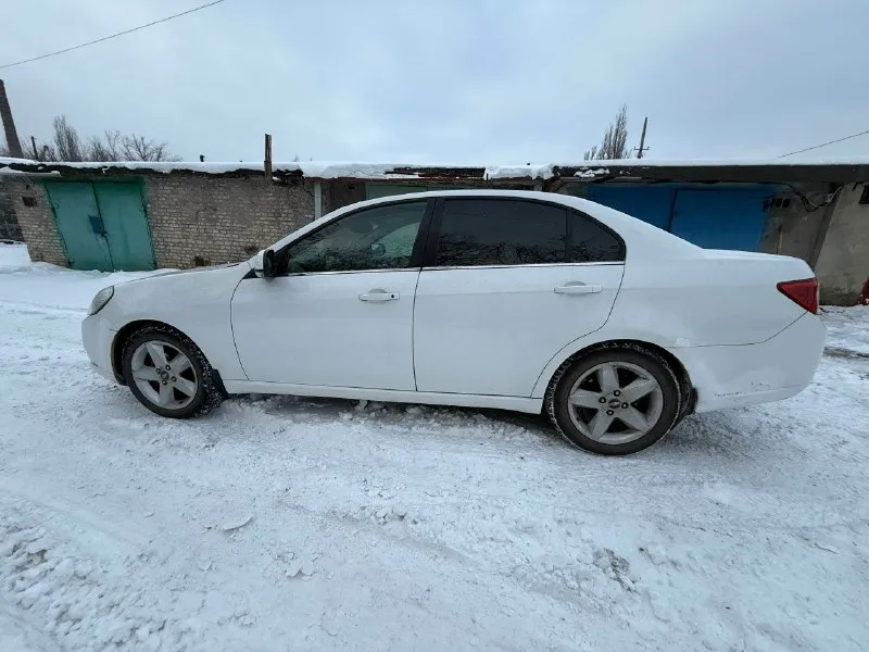 Chevrolet epica 2007 2.0 бензин коробка 5 ступенчатая механика, ходовка мячик, я владелец, документы в порядке, два ключа, есть моменты по лкп. недавно поменял свечи, колодки и масло. комплектация: ✅ круизконтроль ✅ кондиционер ✅ кожаный салон ✅ мультируль ✅ подогрев передних сидений ✅ сенсорная магнитола ✅ carplay ✅ камера заднего вида + видеорегистратор ✅ парктроники ✅ хорошая музыка ✅ электропривод водительского сидения ✅ подогрев заднего стекла ✅ led оптика ❗️цена: 470 т. р. + торг у капота осмотр в г. ясиноватая +79497294495 📞 звоните: +7(949)7294495 - фотография - 7