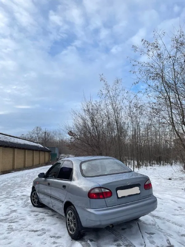 Продам lanos! автомобиль в хорошем состоянии. год выпуска 2009 гур, abc присутствуют. газ + бензин (газ вписан). двигатель 1.5 работает ровно, масло не ест. кпп механика 5-тиступка, все скорости включаются мягко. дно, пороги, арки, низа дверей полностью живые! ходовая перебрана, электрика полностью исправна. установлена качественная аудиосистема bt, aux опрятный и ухоженный салон, полностью чистый. новая резина зимняя резина на красивых дисках. led оптика в комплекте. стоимость данного авто 250 тысяч рублей + торг на месте остальные вопросы по телефону +79494648388 - фотография - 4