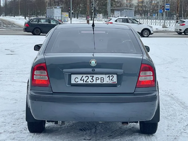 Продам skoda octavia год выпуска 2008 обьем 1.8 turbo л/с 150 автомобиль. в идеальном состоянии вложений не требует сел поехал двигатель в идеальном состоянии масло не ест не дымит турбина в отличном состоянии тяга отличная коробка в идеальнейшем состоянии не хрустит не выбивает ходовая в отличном состоянии не стучит не гремит дорогу держит отлично по кузову в отличном состоянии рыжиков гнили ржавчин нет дно пороги стаканы аланджероны в идеальном состоянии автомобиль в дтп не учавствовала геометрия кузова заводская салон чистый ухоженный сидение не продавлены не прокуреный комплектация хорошая кондиционер 2 стеклоподъемника подогрев сидений обогрев заднего стекла гур сигнализация с обратной связью музыка магнитафон с блютузом регулировка зеркал 2 подушки безопасности абс новая зимняя резина юридически все кристально чисто город осмотра мариуполь номер для связи +7 цена 565.000₽ 📞 звоните: +7(949)5637578 - фотография - 6