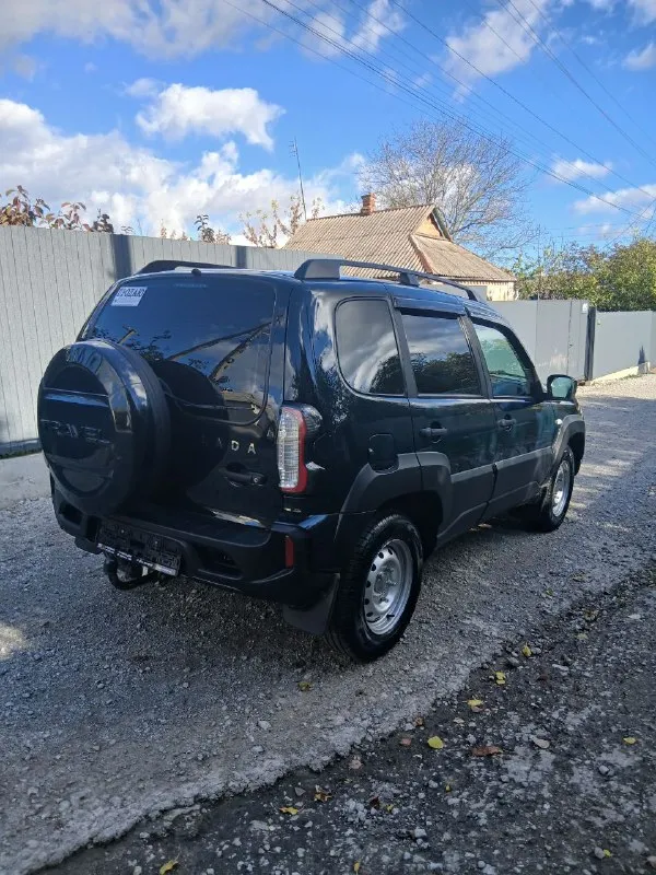 Продам нива тревел в отличном состоянии без вложений.2023год пробег 60 тыс км. комплектация кондиционер подогревы зеркал сидений стекла. хорошая музыка. центраальный замок. и т. д.+79497142206. 📲 tg: ваня 📞 звоните: +7(949)7142206 - фотография - 3