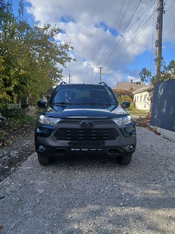 Продам нива тревел в отличном состоянии без вложений.2023год пробег 60 тыс км. комплектация кондиционер подогревы зеркал сидений стекла. хорошая музыка. центраальный замок. и т. д.+79497142206. 📲 tg: ваня 📞 звоните: +7(949)7142206 - фотография - 5