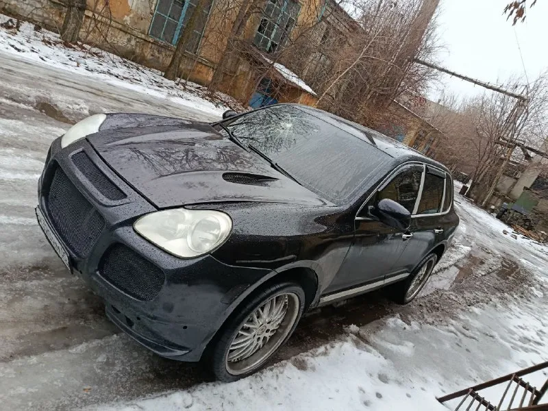 Продам порше кайен 2005 год, 4,5 объём, мотор гильзован, коробку заменил, ходовую полностью сделал,... - фотография