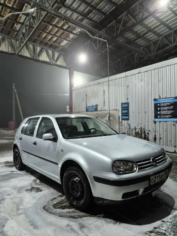 Продам volkswagen golf iv, 2001 г. двигатель: 1.4 (16 клапанов) кпп: механика — работает отлично состояние: ходовая часть в порядке ставил новые колодки, новые подушки двигателя, поменял все фильтра и масло 1500т назад аккумулятор стоит хороший в мороз заводиться без проблем, новый ремень генератор и ролики кузов живой, без гнили машина ухоженная, в хорошем состоянии комплектация: 4 электростеклоподъёмника esp, abs электролюк — полностью исправен, не течёт кондиционер заправлен, работает отлично (обслуживался летом) печка греет хорошо центральный замок дополнительно: хорошая зимняя резина документы в полном порядке переоформление без проблем осмотр: г. макеевка 📞 телефон: +7 (949) 398-72-74 💰 цена: 395 000 ₽, торг у капота 📞 звоните: +7(949)3987274 - фотография - 7