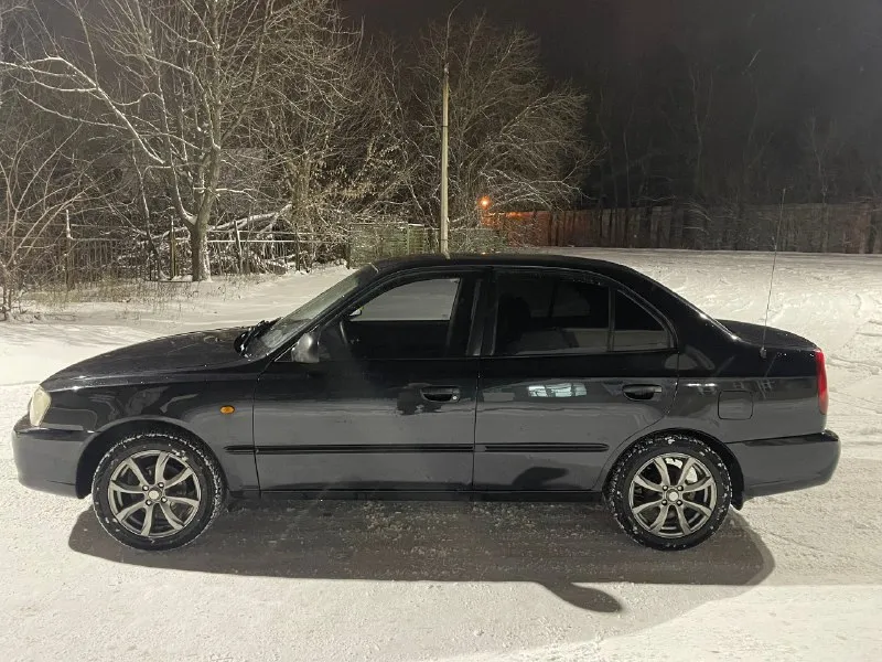 Продам hyundai accent 1,5 бензин 2004 года, пробег 220000, передний привод, механика, в хорошем состоянии, кондиционер. продажа от собственника. цена 470000, торг. город донецк, телефон +79494305105 📞 звоните: +7(949)4305105 - фотография - 3