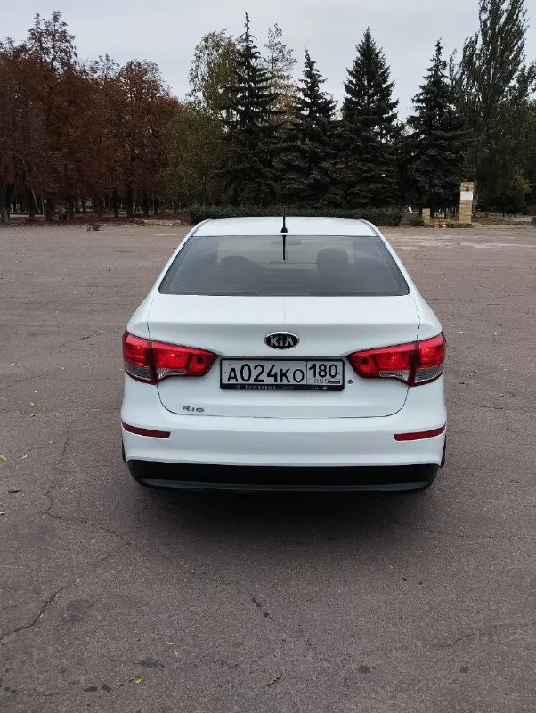 Продам kia рио 3 2015года выпуска ( рестайлинг)пробег 205т. км. в хорошем состоянии, авто обслужено, стоит газ евро 4 новый! комплектация полная!объем 1.4 расход радует ! переоформление в мрэо! цена 870 т. р. хороший торг реальному покупателю+79493178646 📞 звоните: +7(949)3178646 - фотография - 3