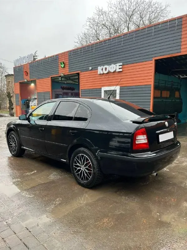 ❗️продам skoda octavia tour❗ год выпуска 2007,мотор 1,6 bfq (бензин), коробка: механика, пробег: 300.000км ✅цена: 670.000р. , торг машиной владею больше 3 лет, юридически абсолютно чистая, любое переоформление без проблем! 3 хозяина по птс ♻автомобиль в хорошем состоянии. мотор в идеале, коробка тоже, в птс вписан (но не стоит), ходовая сбитая, сделан приятный выхлоп! 🛞2 комплекта шин в хорошем состоянии! 🏠осмотр днр, г. амвросиевка ☎️подробности по телефону: +79493447379 +79493447380 📞 звоните: +7(949)3447379 - фотография - 2