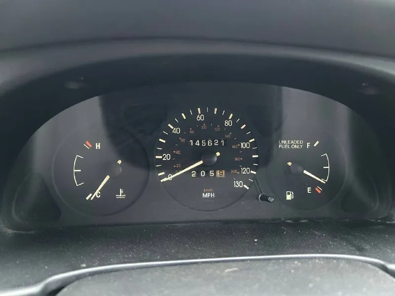 Продам daewoo lanos se (автомат) цена: 250.000руб : +79495867870 произведена в корее, продавалась в америке. в 2005 году приехала в калининград. кузов оцинкован. cобственник, учёт рф 180 регион, автомобиль каждый день на ходу. мотор 1.6 акпп гур кондиционер две подушки безопасности. четыре электростростеклоподъёмника. электро регулировка правого зеркала. регулировка интервала прерывистого режима дворников. регулировка руля. установлена простенькая сигнализация. год выпуска 1998. дно, пороги целые, машина не гнилая. по кузову слазит краска, переднее правое крыло подмято. в марте делали капиталку двигателя, не дымит, масло не ест. 📞 звоните: +7(949)5867870 - фотография - 8