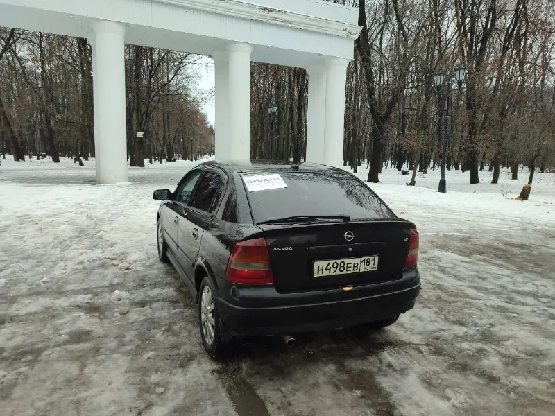 Продам opel astra g 2003г 1.8 16v пробег 250.000 владею с 21 года, второй хозяин на лнр номерах с 21 года без дтп, был один черкаш сзади(бампер), и небольшой удар об столб спереди (бампер) целый пару царапин, есть не большие рыжики, компрессор кондея не работает либо замена либо ремонт, есть ошибка по лямде (решение либо оригинальный датчик либо перепрошивка под эвро какое-то там(8.000р) недавно появилась ошибка по подушке безопасности, эти ошибки не на что не влияют меня они не парили по этому не делал, зашумлена полностью в том числе капот и крышка багажника, ксенон, диодные туманки, омыватель фар, андроид магнитола с выдвижным экраном, + дополнительные 20-е динамики в полке от усилка, новая зимняя резина nexen и тысячи не проехала, + летняя резина, с машиной отдам родные коврики, туманки, стопы. машина стоит не езжу, от машины не избавляюсь, причина продажи пересел на другое авто, продажа не спешная цена 370.000р вопросы по телефону+79592049753 📞 звоните: +7(959)2049753 - фотография - 2