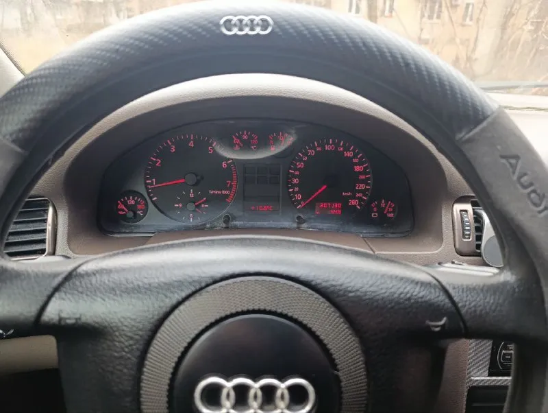 Продам audi a6 c5 на уверенном ходу, (180 регион) любой вид оформления, двигатель 2.4 v6 бензин. цена в рублях 498 тыс руб, торг у капота. двс после кап ремонта, работает как часы. кпп включается четко. акб новый, ходовка огонь, энергоёмкая и комфортная, дорогу держит превосходно, рулится шикарно. к электрике вопросов нет. кузов оцинкован, днище и пороги супер, тонирована, зашумлена, стоят литые диски r 16 на отличной зимней резине. кожаная обивка салона и карт дверей, потолок алькантара. установлены новые eva коврики, оснащена, центральный замок, защита от детей. гур, серво руль, регулируется в двух плоскостях. abs, asr, 4 airbag, задний парктроник, корректор фар. эл привод багажника, 4 эл стеклоподъёмника, 2-х зонный климат-контроль. эл регулировка зеркал, обогрев заднего стекла. эл привод передних сидений, с широким диапазоном настроек. линзованая оптика. магнитола с usb и aux разъёмами, тел +79494525644 оля 📲 tg: олечка 📞 звоните: +7(949)4525644 - фотография - 10