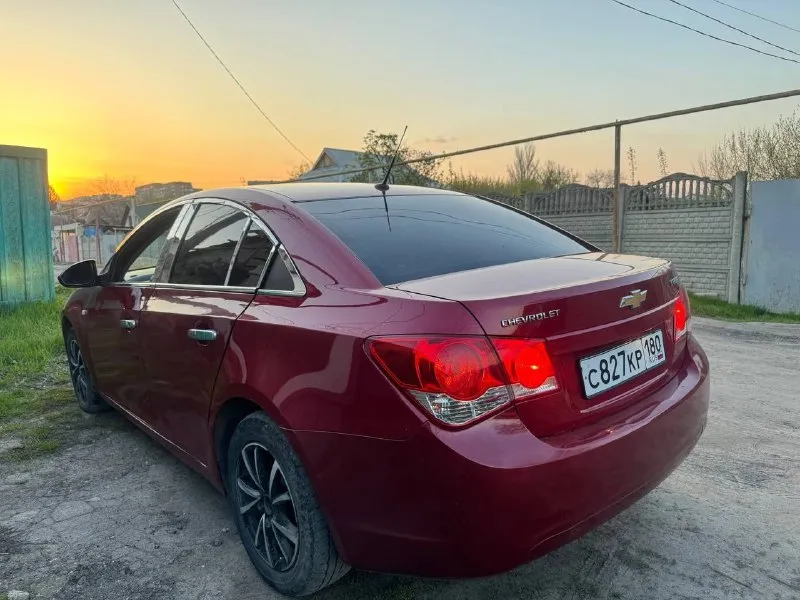 Продам chevrolet cruze 🚗 2011 год мотор 1,6 состояние отличное 👍 коррозии, рыжиков нет ходовая новая мотор масло не берёт отслово совсем, в полной комплектации электрика вся работает кондиционер заправлен я собственник. цена 720 тыщ💵 торг возможен тел+79498234300 - фотография - 6